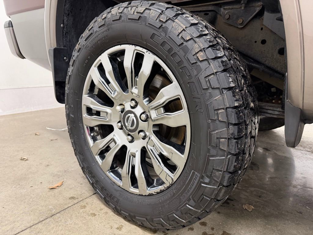 Used 2018 Nissan Titan Platinum Reserve w/ Platinum Utility Package image 33