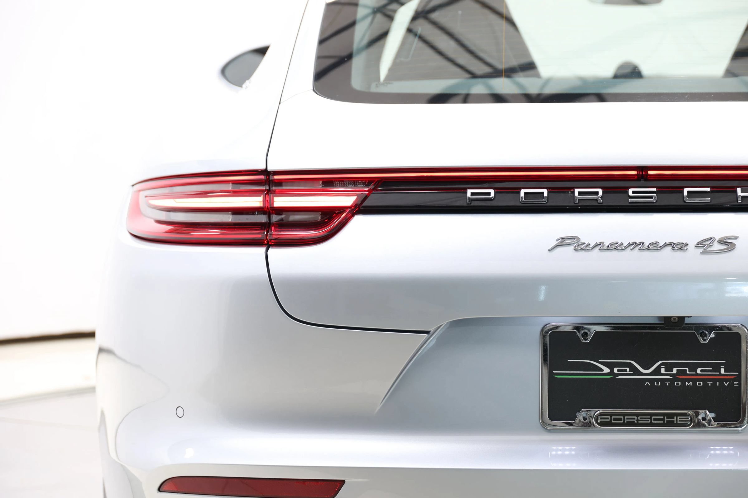 Used 2018 Porsche Panamera 4S Executive w/ Carbon Fiber Interior Package AWD/4WD image 66