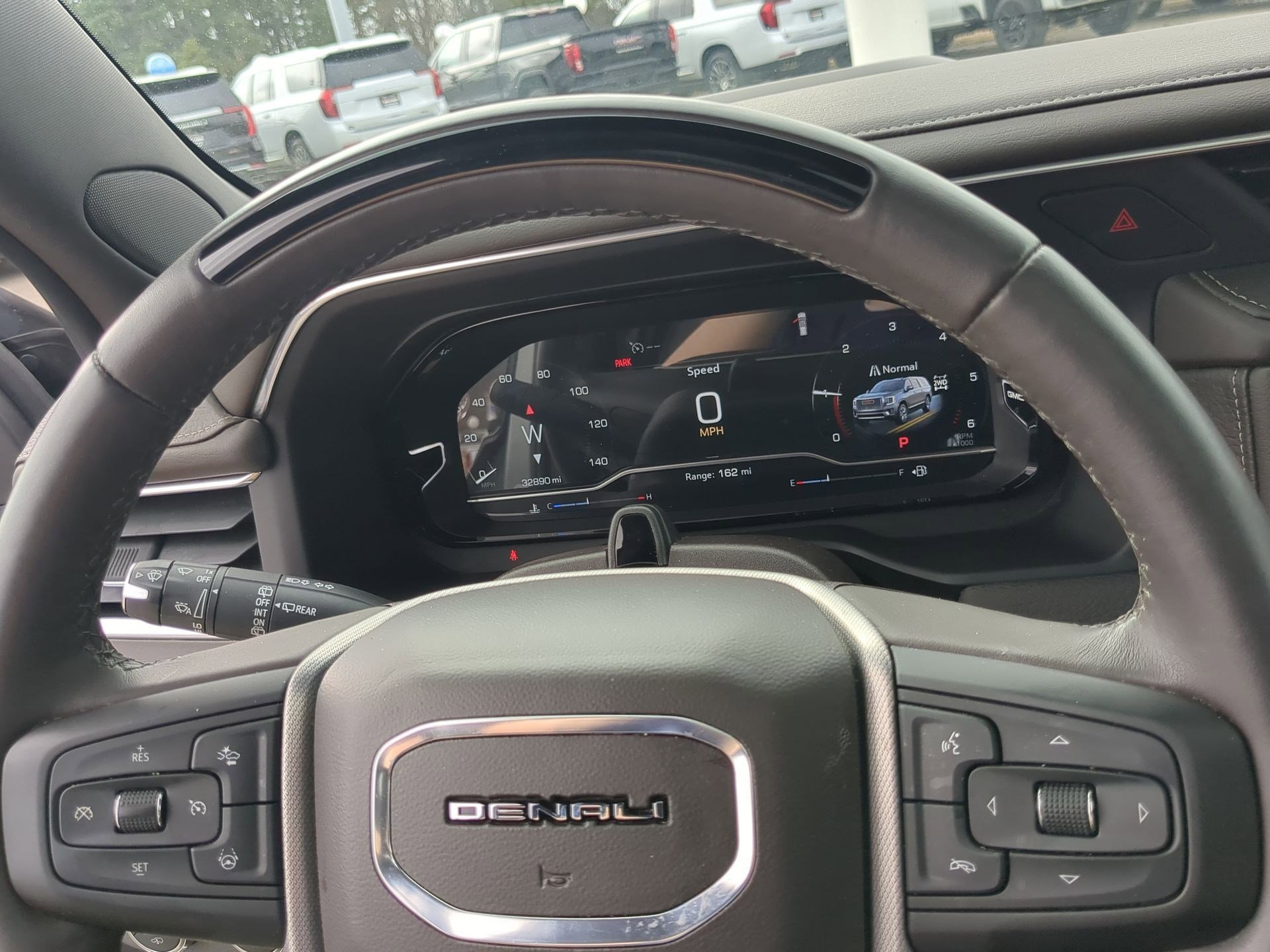 Used 2023 GMC Yukon XL Denali w/ Denali Reserve Package image 15