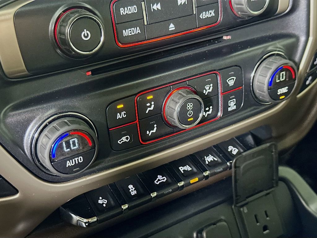 Used 2016 GMC Sierra 1500 Denali w/ Enhanced Driver Alert Package AWD/4WD image 26