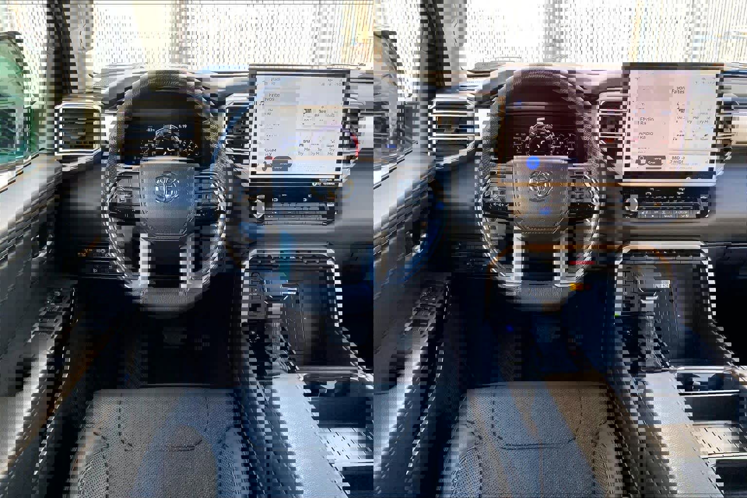 Used 2024 Toyota Tundra Limited w/ Power Package image 9