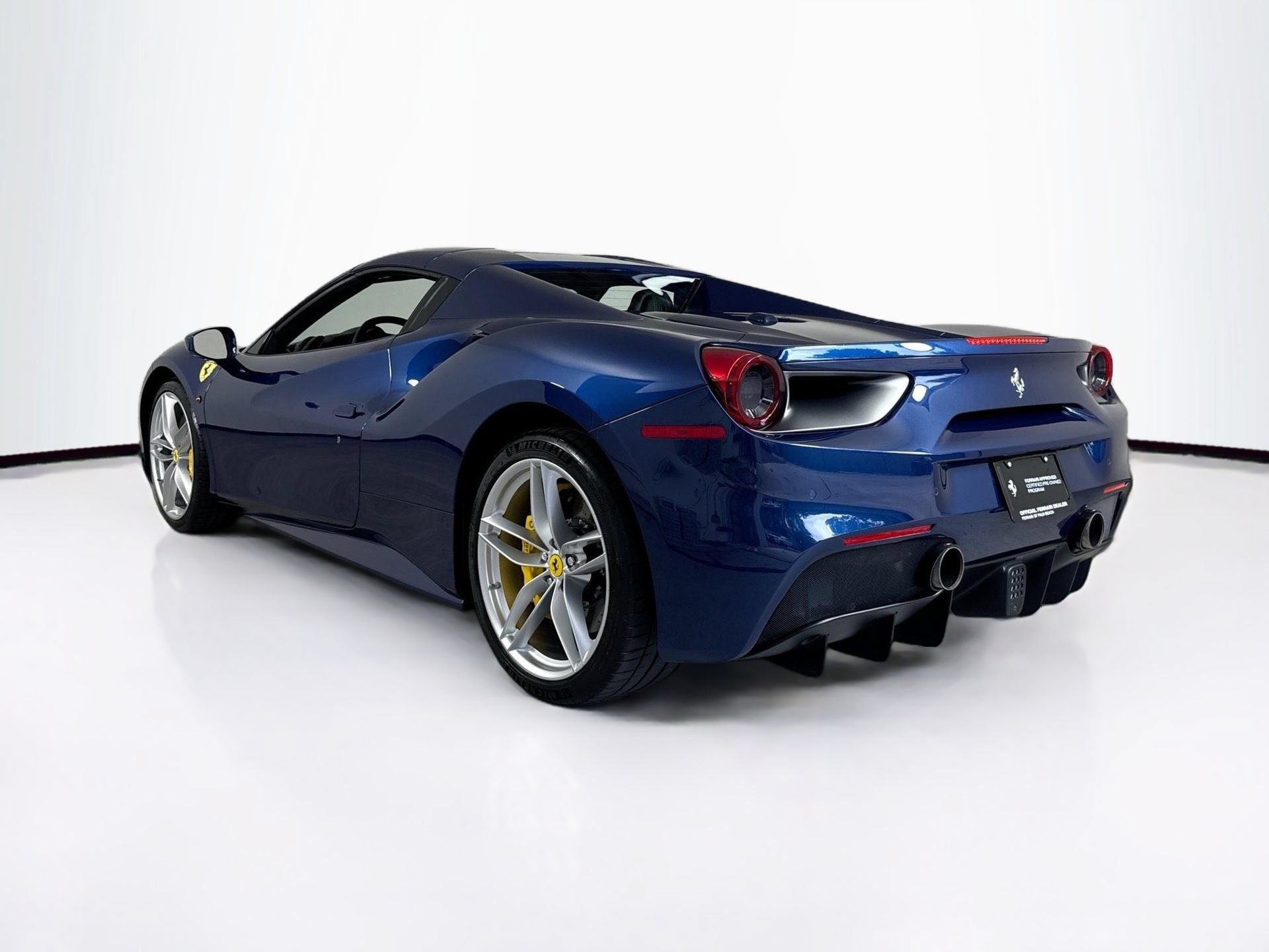 Certified 2017 Ferrari 488 Spider RWD image 5