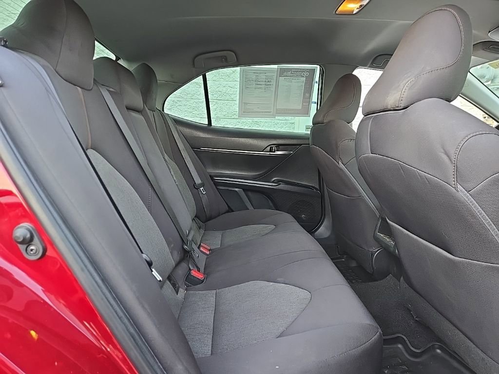 Used 2019 Toyota Camry LE image 17