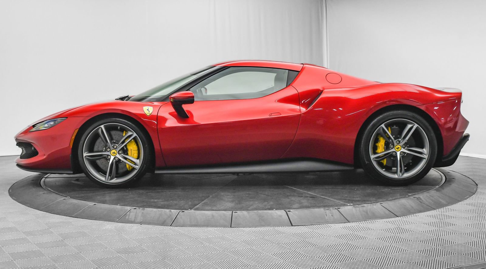 Used 2025 Ferrari 296 GTB RWD image 4