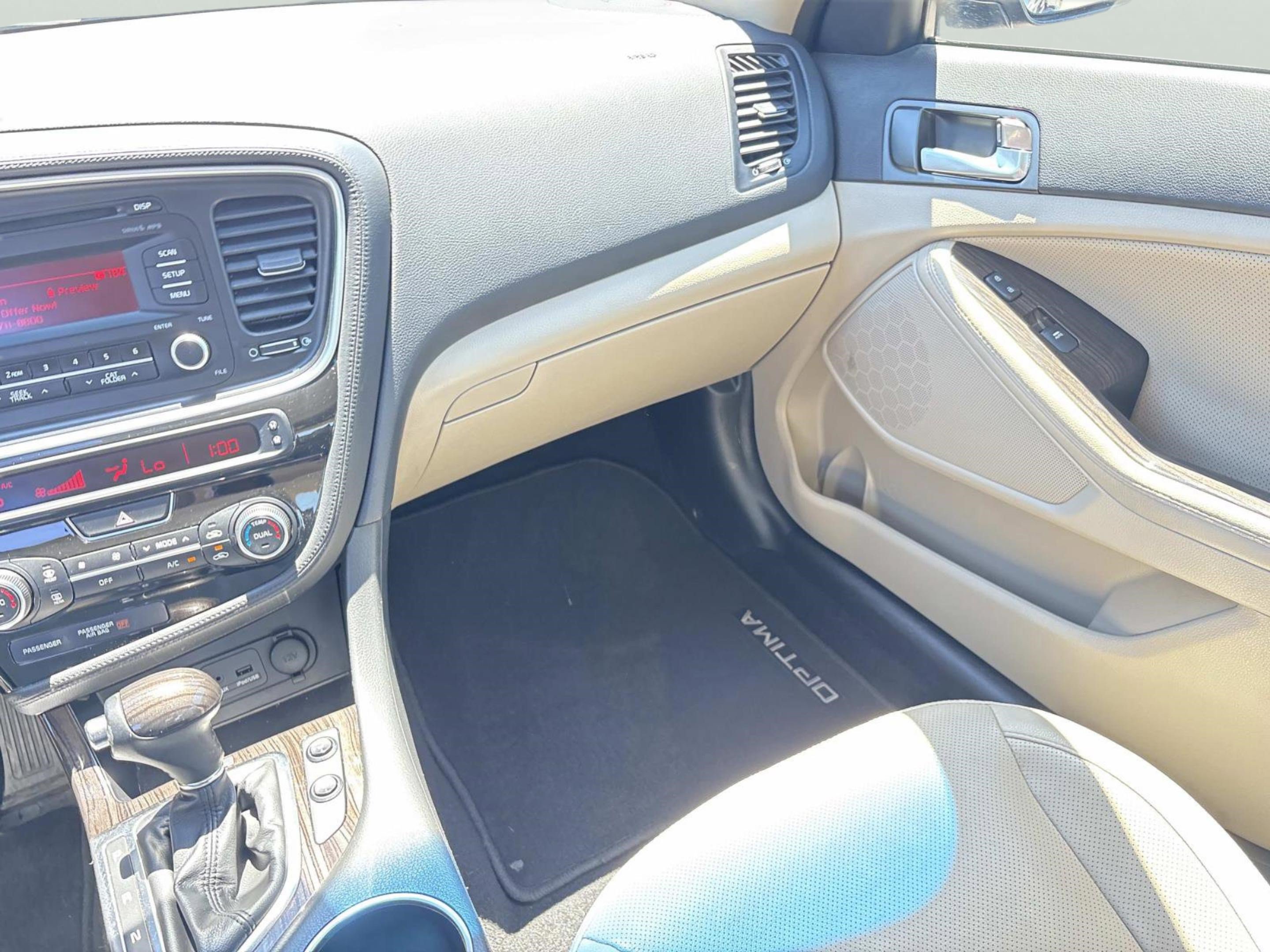 Used 2015 Kia Optima EX FWD image 10