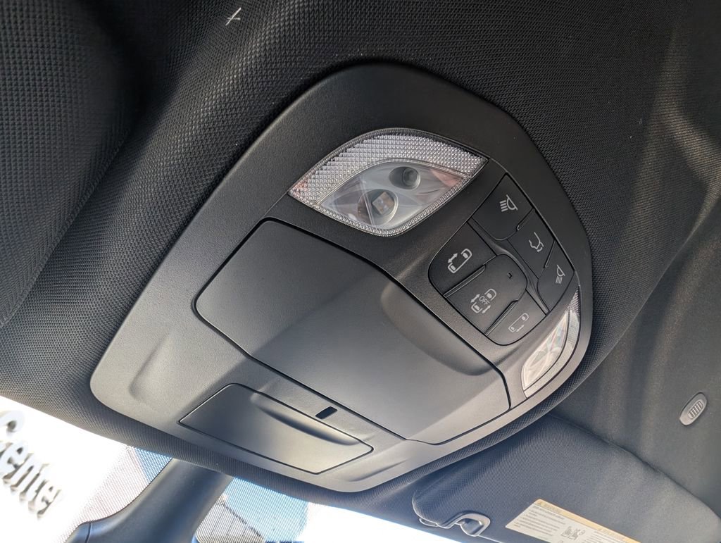 New 2026 Chrysler Pacifica Select FWD image 40