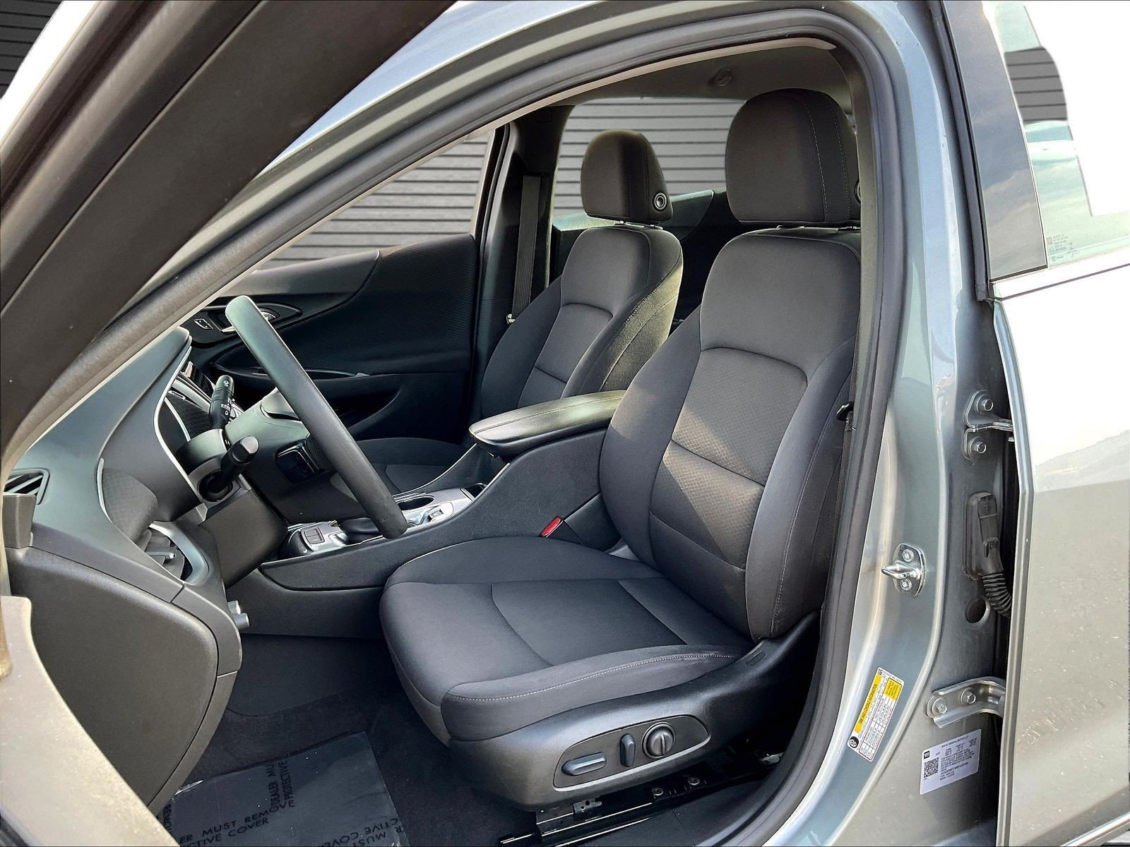 Used 2024 Chevrolet Malibu LT FWD image 19