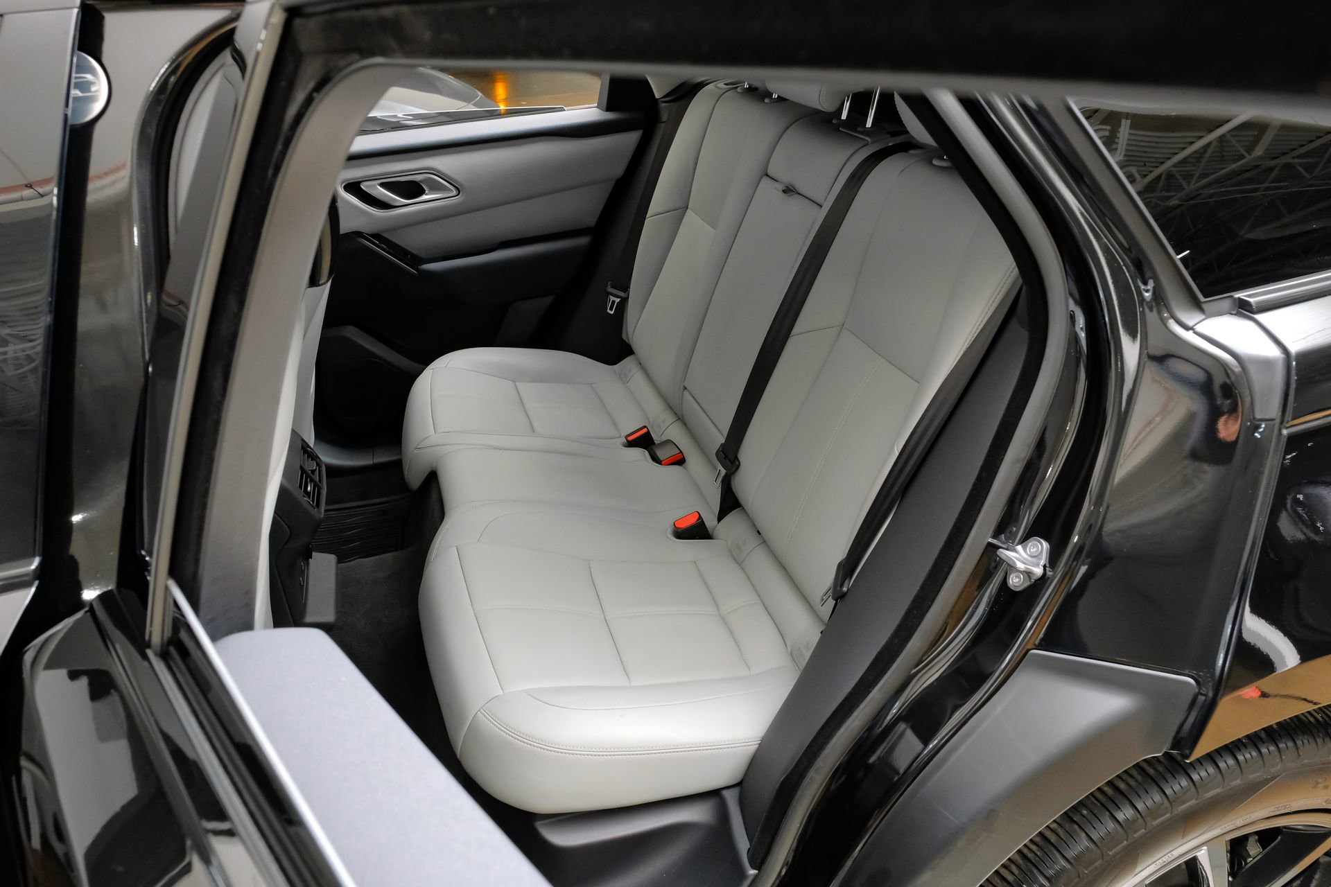 Used 2024 Land Rover Range Rover Velar S AWD/4WD image 42