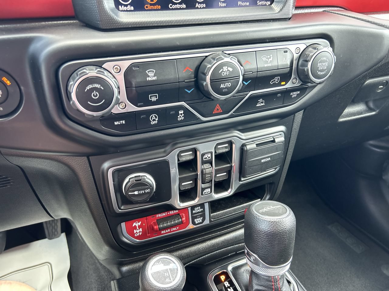 Used 2023 Jeep Gladiator Rubicon AWD/4WD image 28