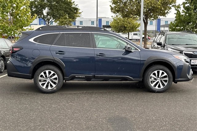 New 2025 Subaru Outback Premium image 3