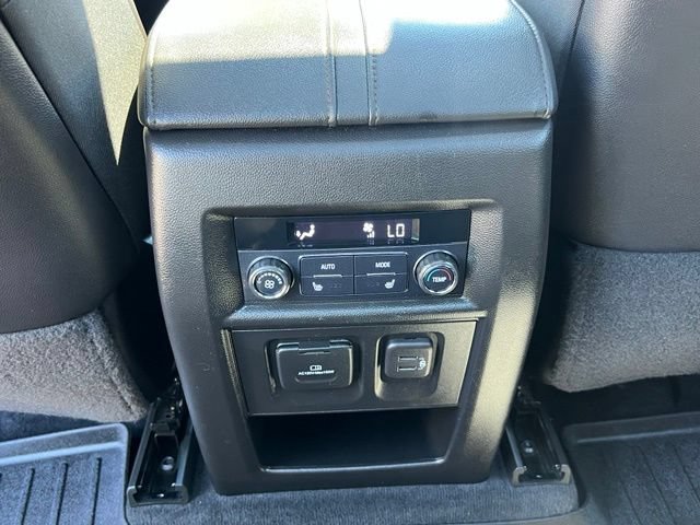 Used 2022 Chevrolet Traverse High Country AWD/4WD image 15