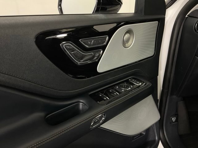 Used 2026 Lincoln Aviator Reserve AWD/4WD image 25