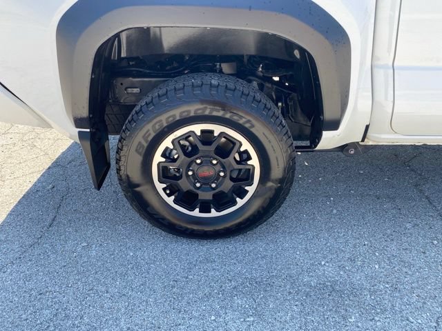 Used 2024 Toyota Tacoma TRD Off-Road AWD/4WD image 20