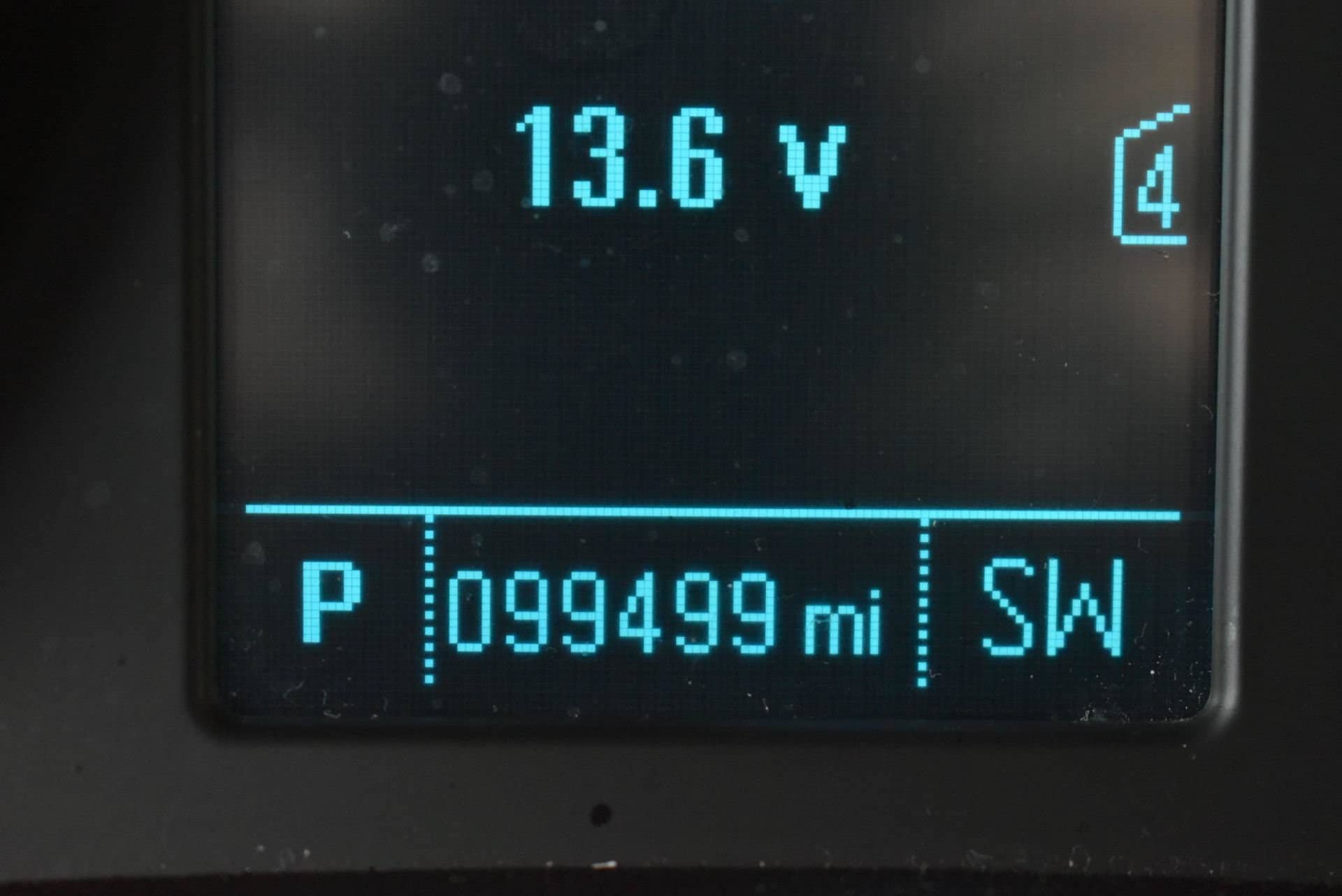 Used 2013 Buick Verano Convenience FWD image 31