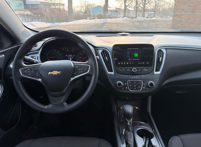 Used 2024 Chevrolet Malibu LT FWD image 4