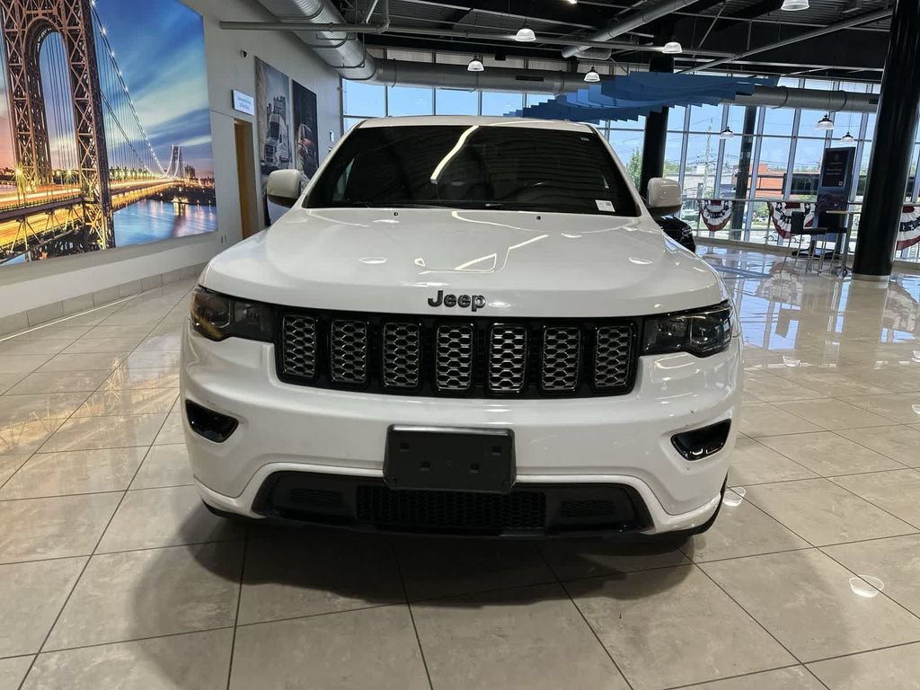 Used 2019 Jeep Grand Cherokee Altitude AWD/4WD image 22