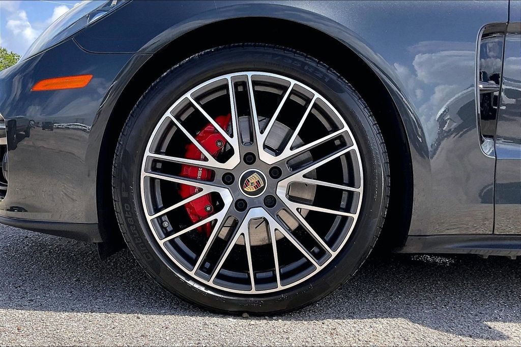Used 2021 Porsche Panamera 4S image 34