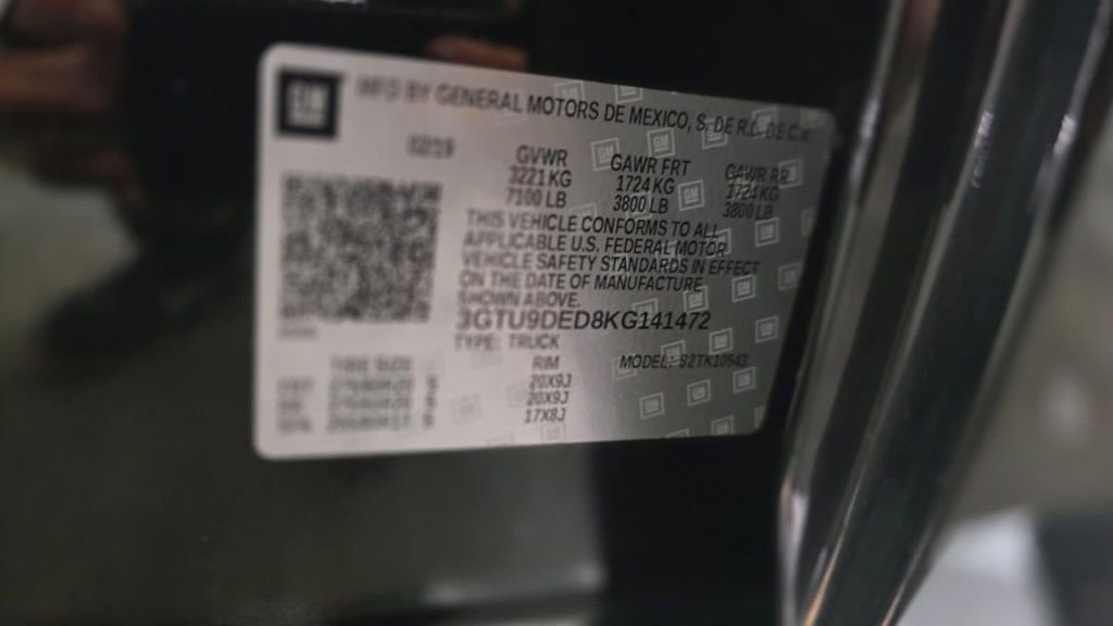 Used 2019 GMC Sierra 1500 SLT w/ SLT Premium Package image 27