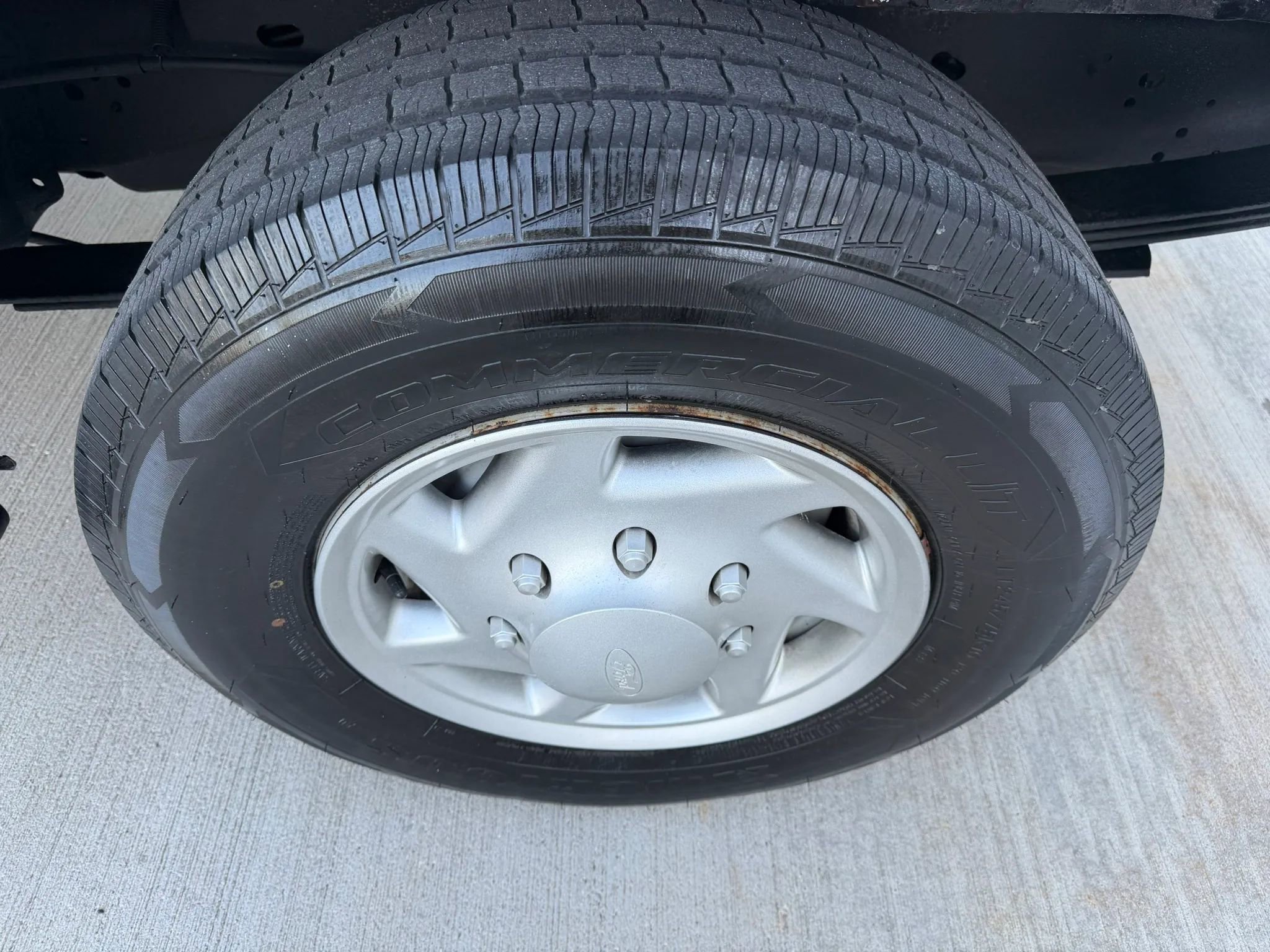 Used 2014 Ford E-250 and Econoline 250 Van 3D w/ Power Group image 24