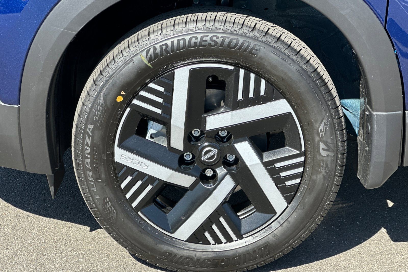 New 2026 Nissan Kicks SV image 32