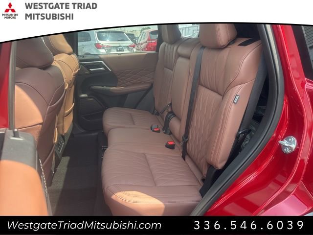 New 2025 Mitsubishi Outlander SEL image 6