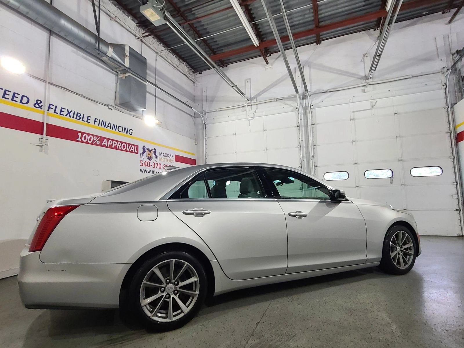 Used 2019 Cadillac CTS Luxury RWD image 5