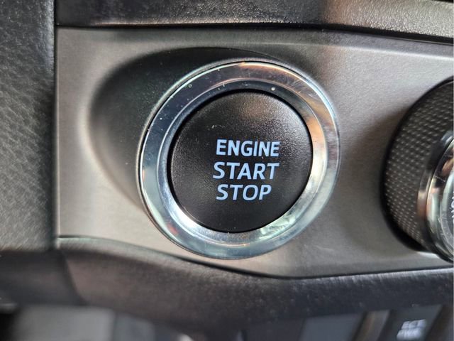 Used 2021 Toyota Tacoma TRD Off-Road AWD/4WD image 28
