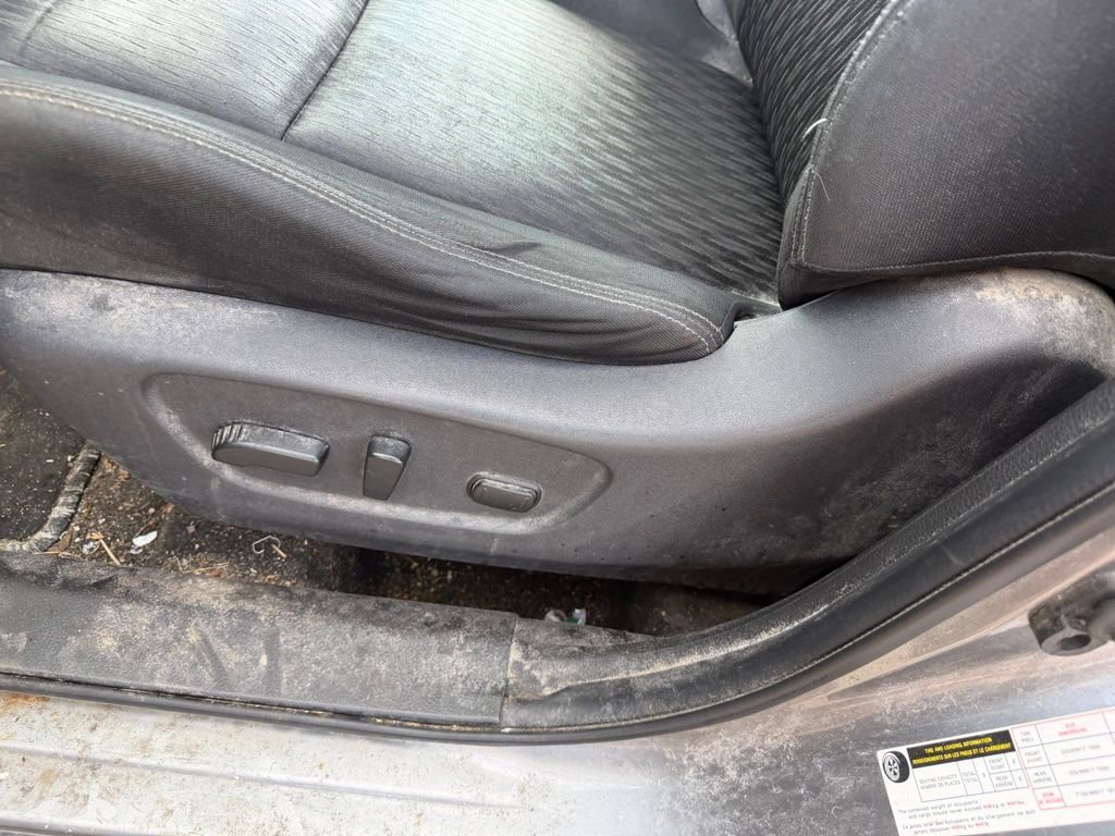 Used 2018 Nissan Rogue SV AWD/4WD image 7
