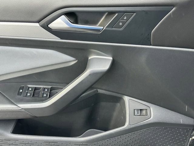 Used 2025 Volkswagen Jetta SE image 20