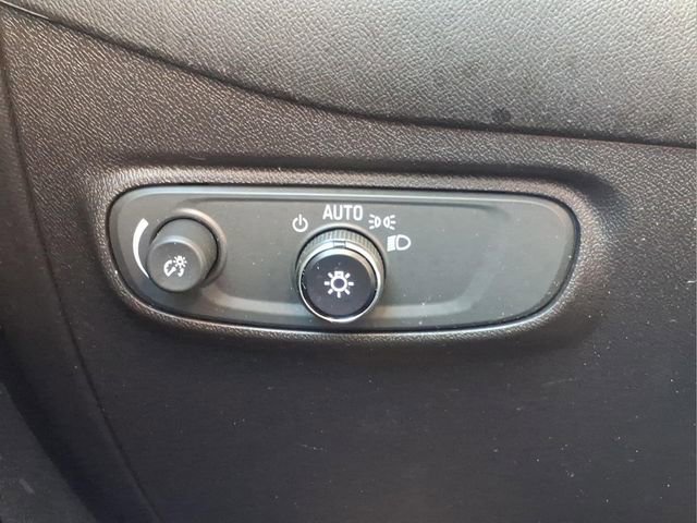 Used 2023 Chevrolet Equinox LT AWD/4WD image 17