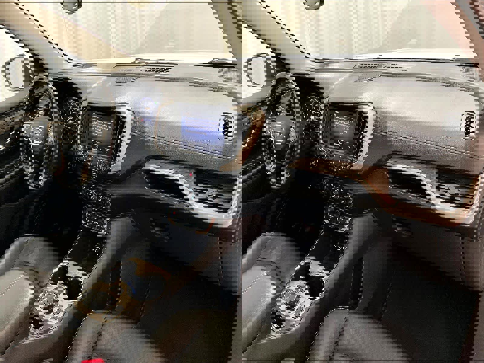 Used 2022 GMC Terrain Denali image 14