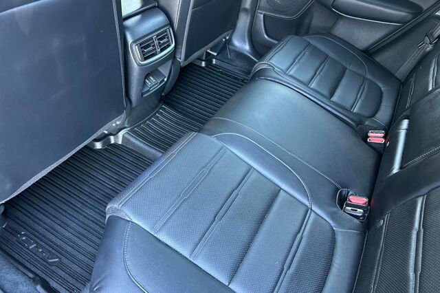 Used 2020 Honda CR-V Touring image 11