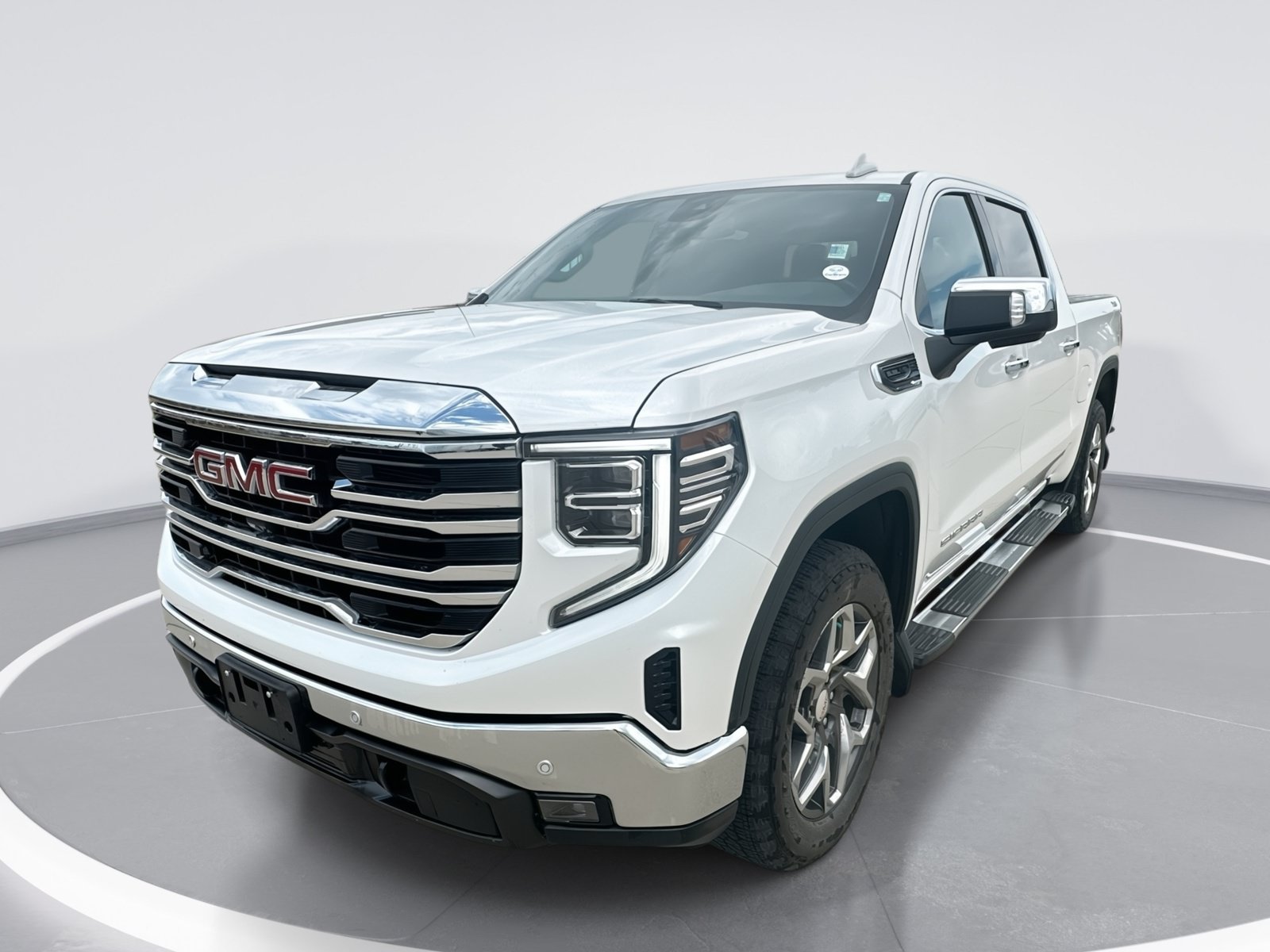 Used 2024 GMC Sierra 1500 SLT w/ SLT Premium Plus Package