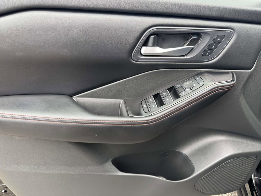 Certified 2025 Nissan Rogue SV w/ Rock Creek Premium Package image 15