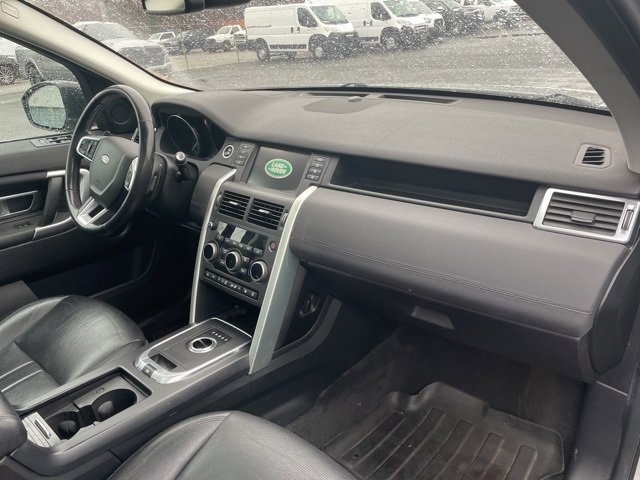 Used 2019 Land Rover Discovery Sport image 16
