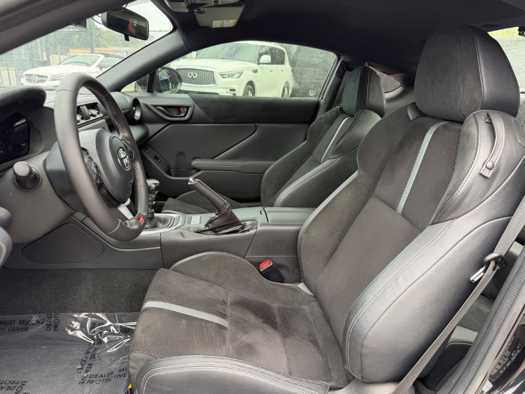 Used 2023 Toyota GR86 Premium w/ ALL Weather Mat Package (TMS) RWD image 11