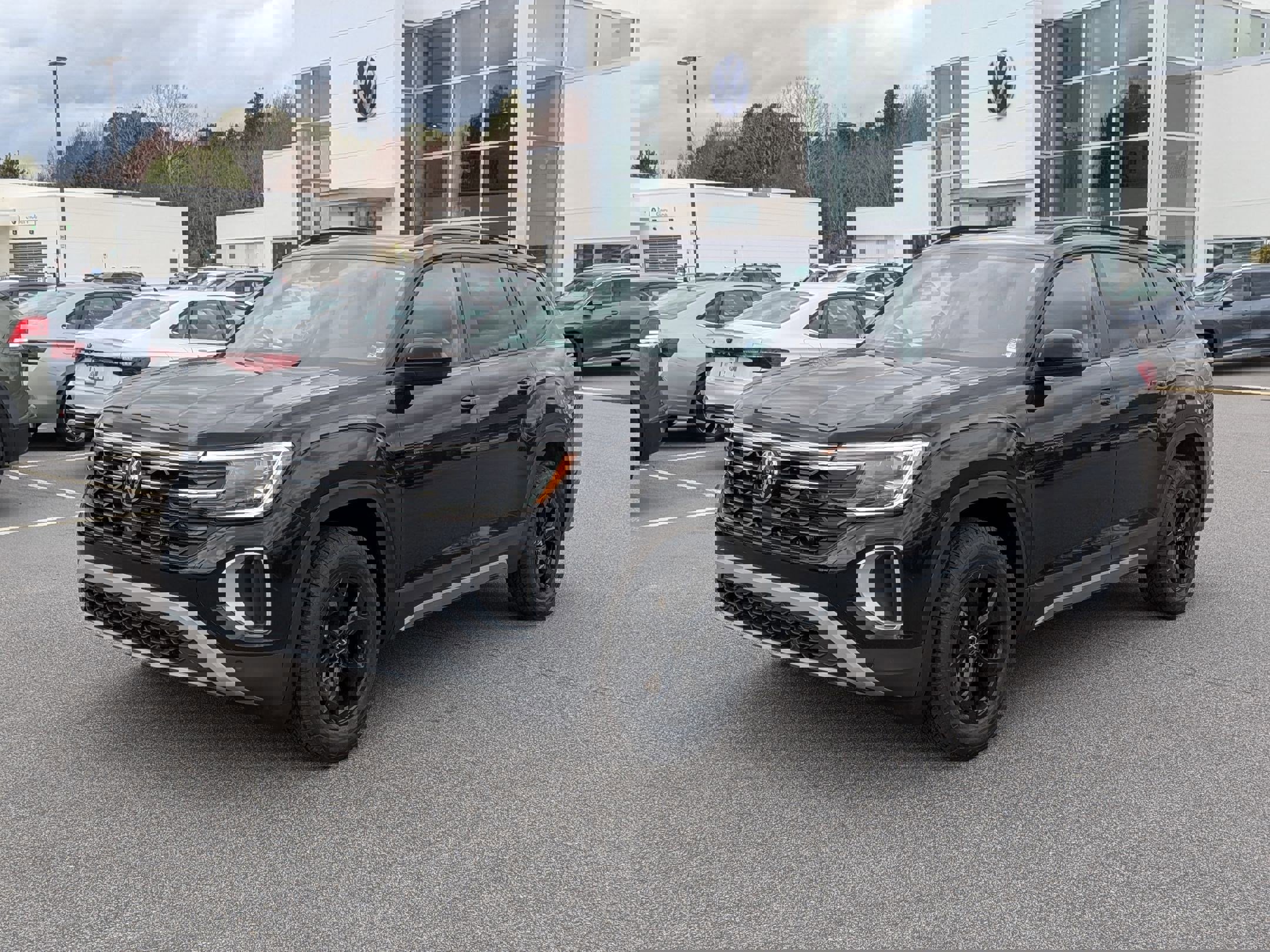 New 2026 Volkswagen Atlas Peak Edition image 7