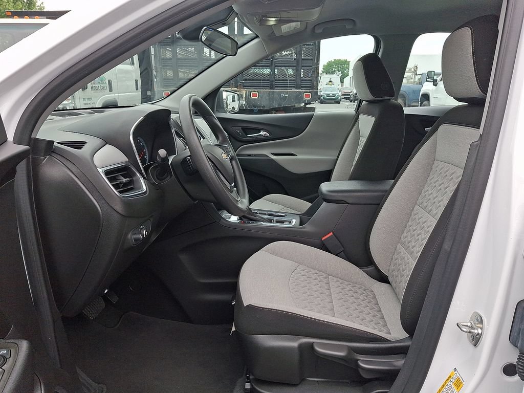 Used 2024 Chevrolet Equinox LS AWD/4WD image 14