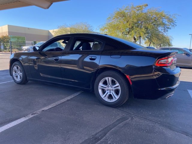 Used 2022 Dodge Charger SXT image 2