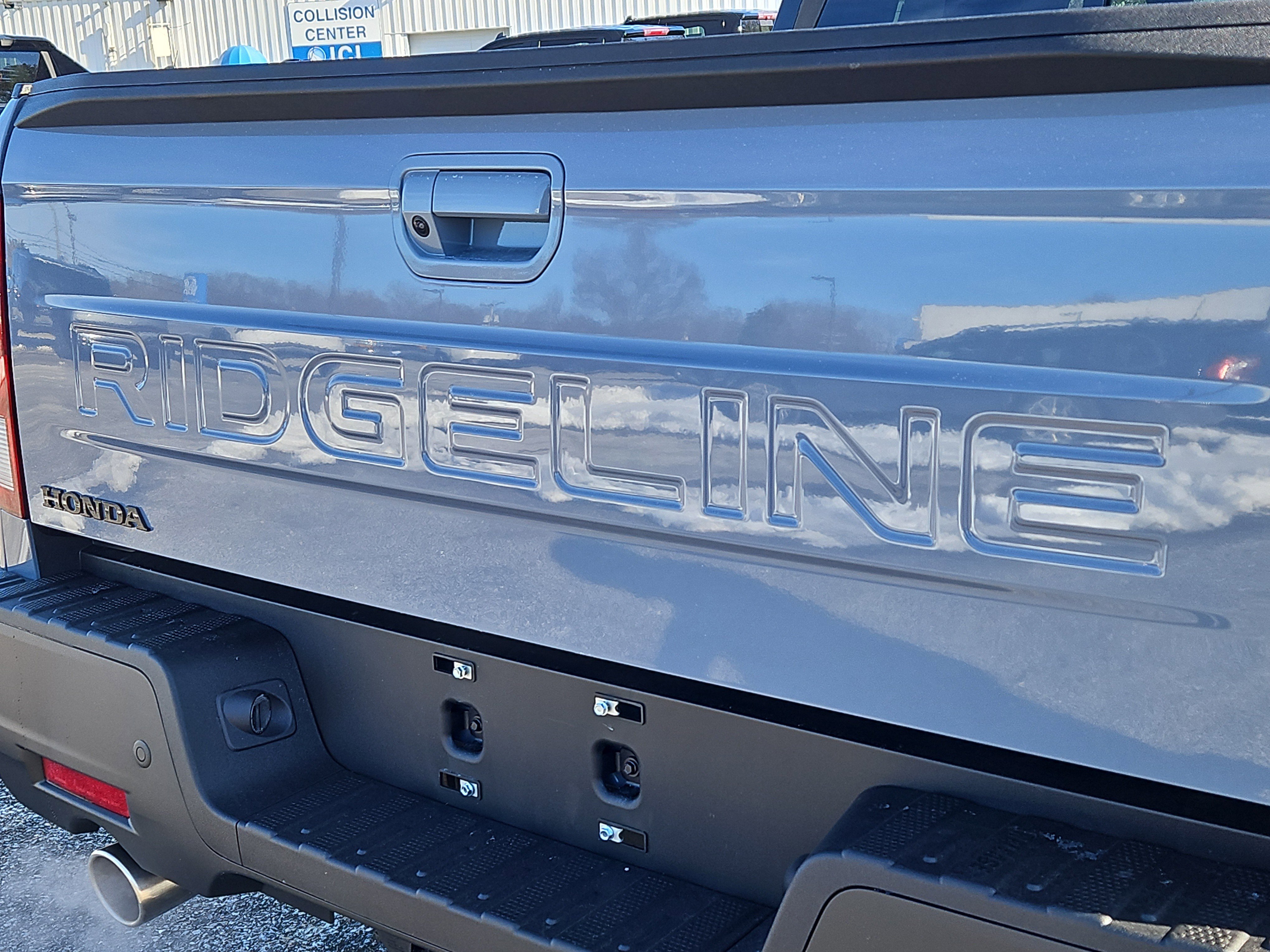 New 2026 Honda Ridgeline Black Edition image 5