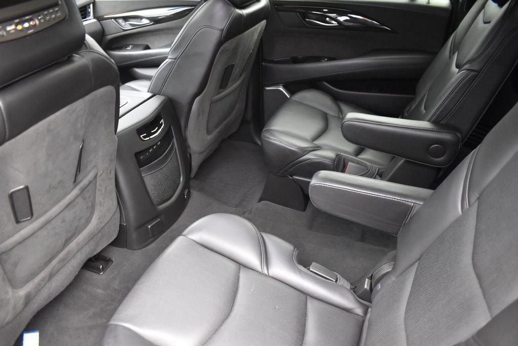 Used 2019 Cadillac Escalade ESV Platinum AWD/4WD image 31