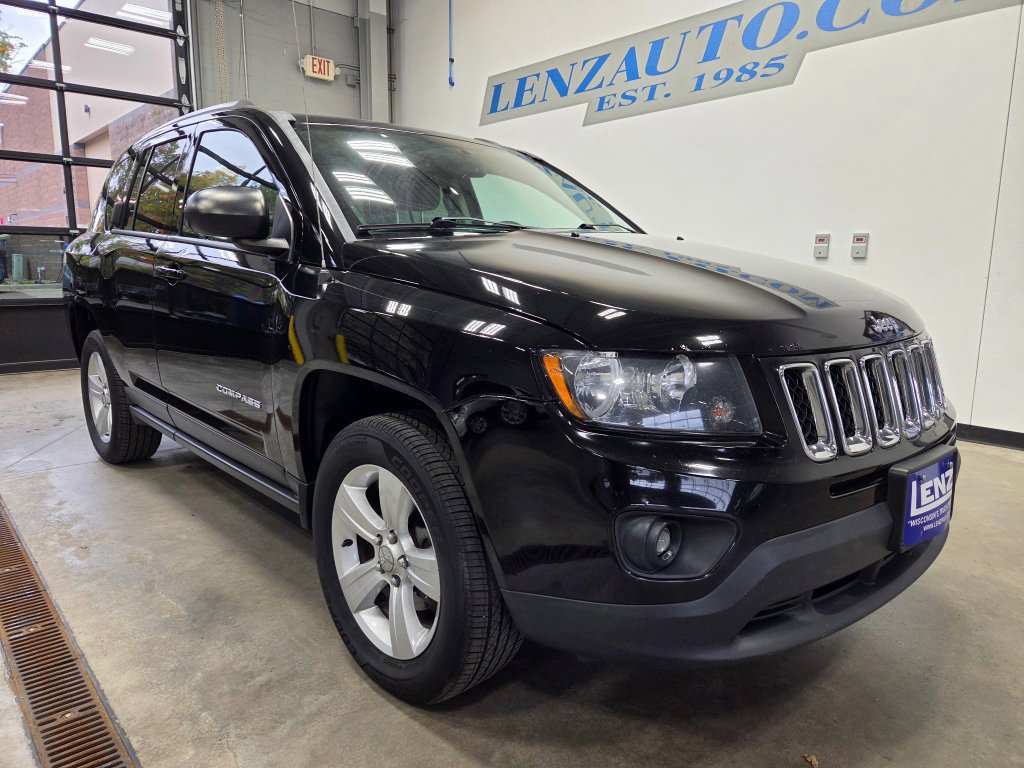 Used 2016 Jeep Compass Sport w/ Power Value Group AWD/4WD image 2