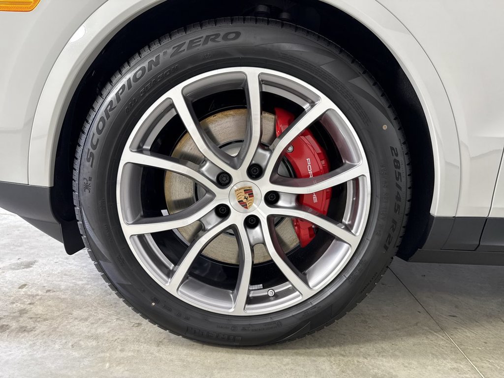 New 2026 Porsche Cayenne S AWD/4WD image 13