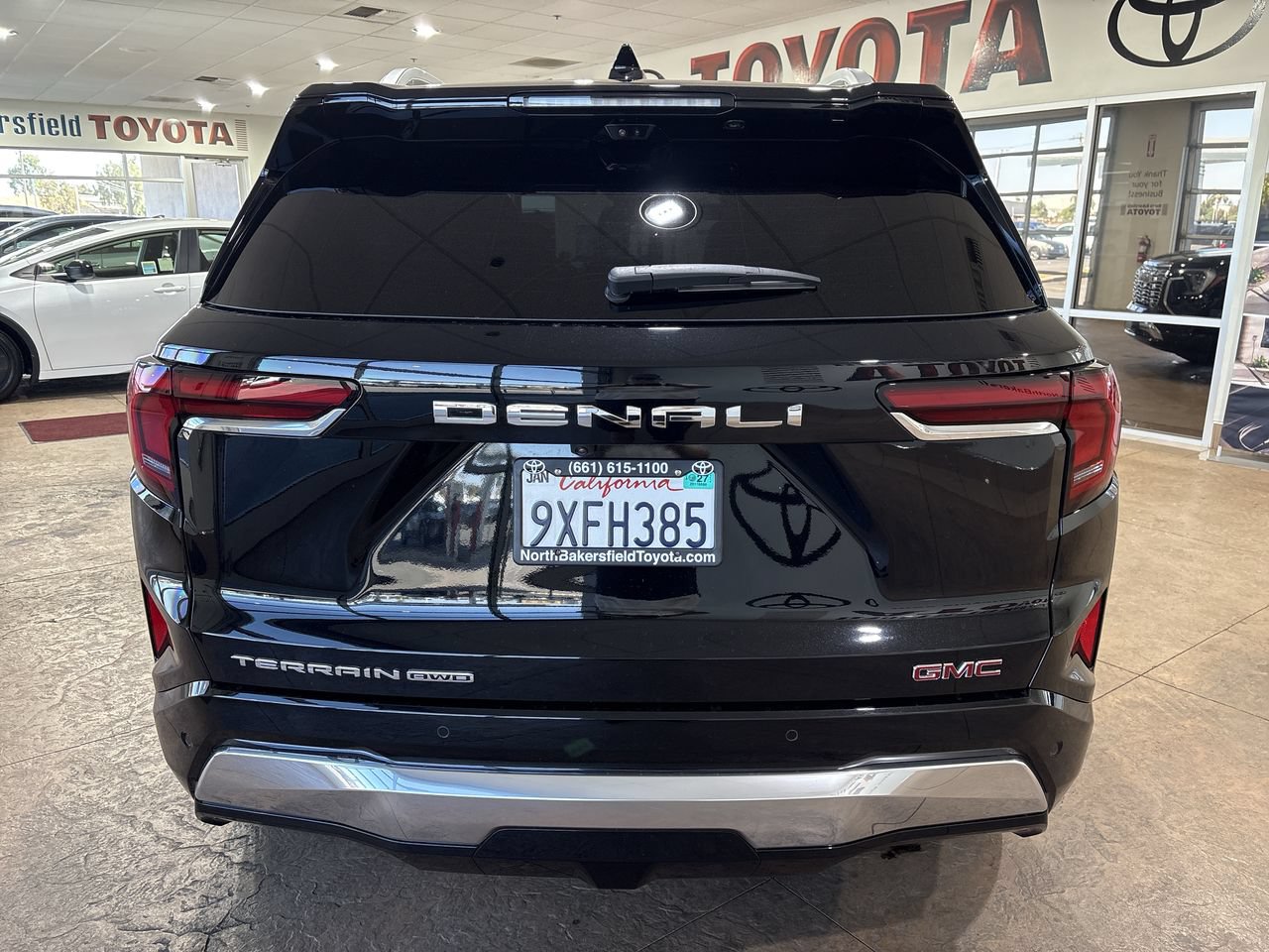 Used 2026 GMC Terrain Denali AWD/4WD image 9