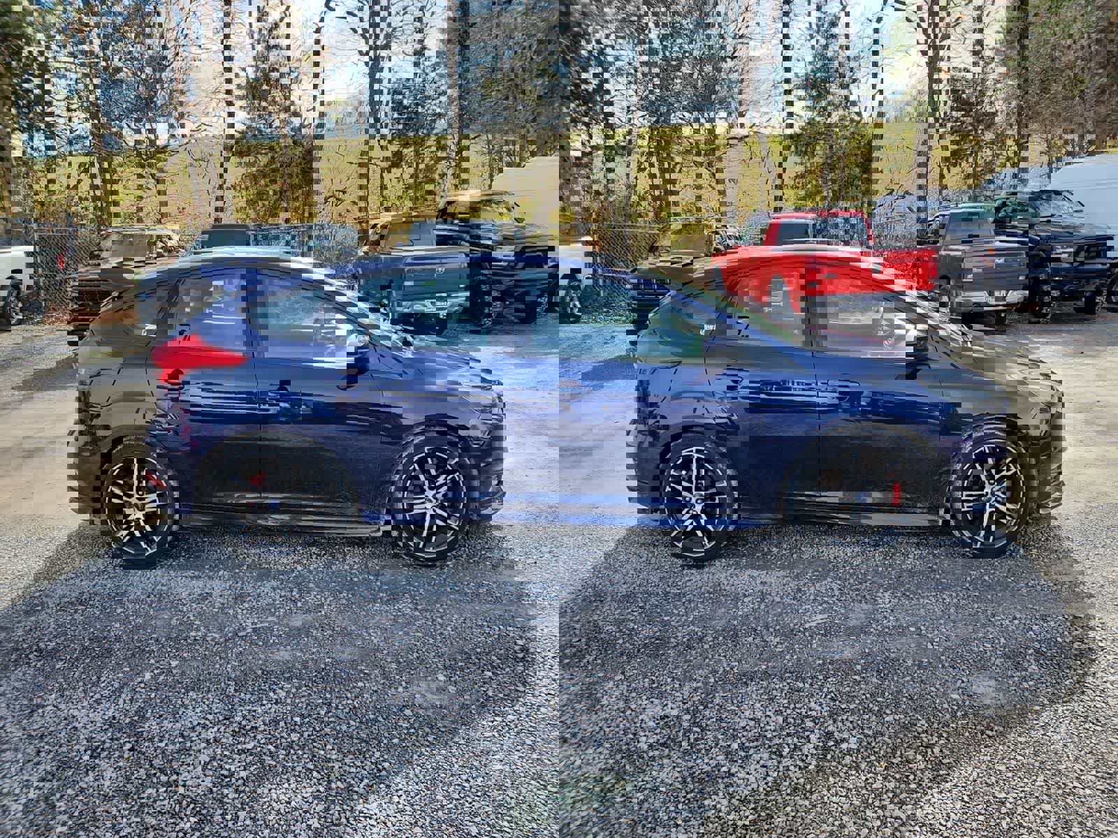 Used 2017 Ford Focus ST image 6