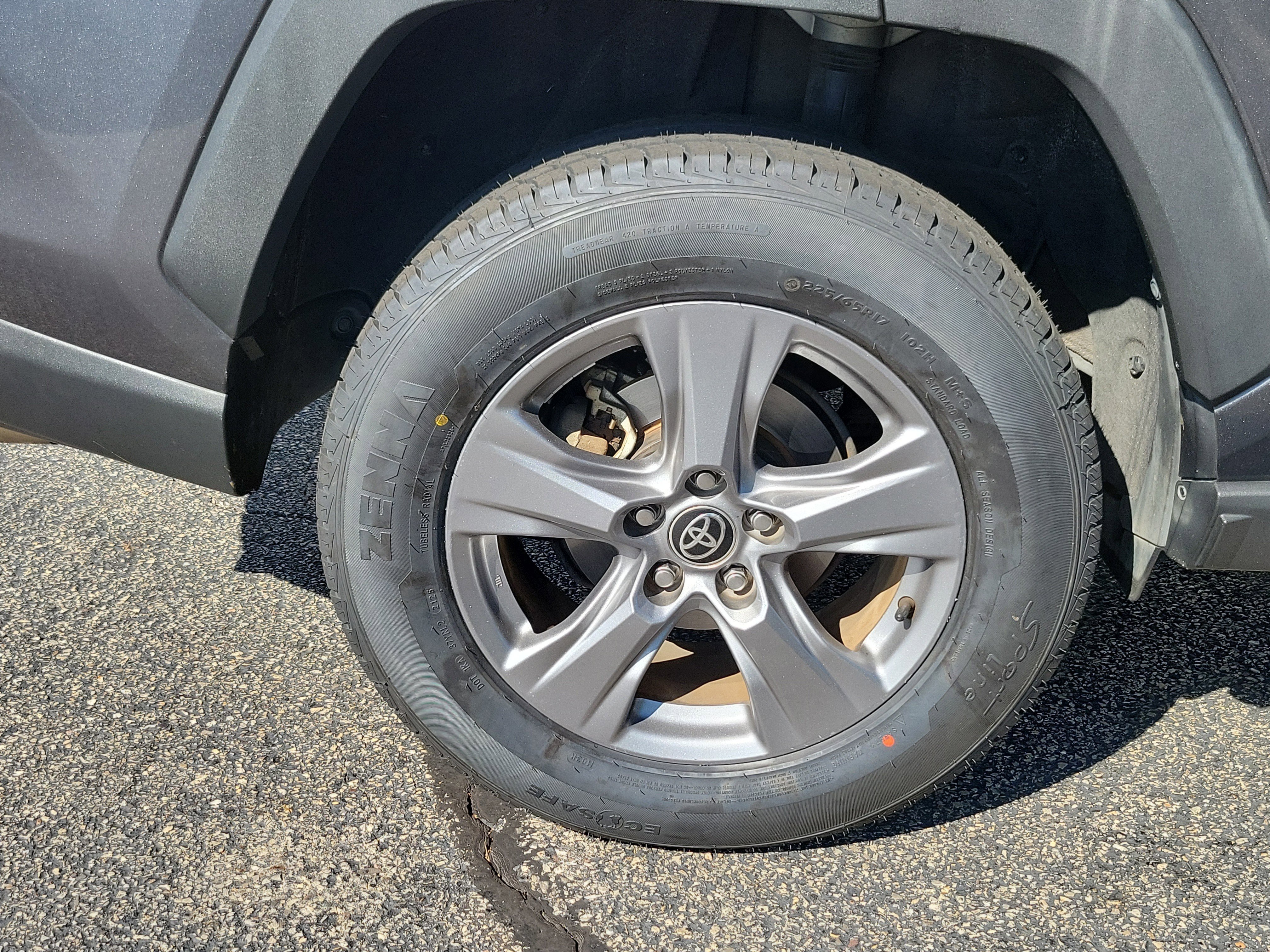 Used 2022 Toyota RAV4 XLE image 5