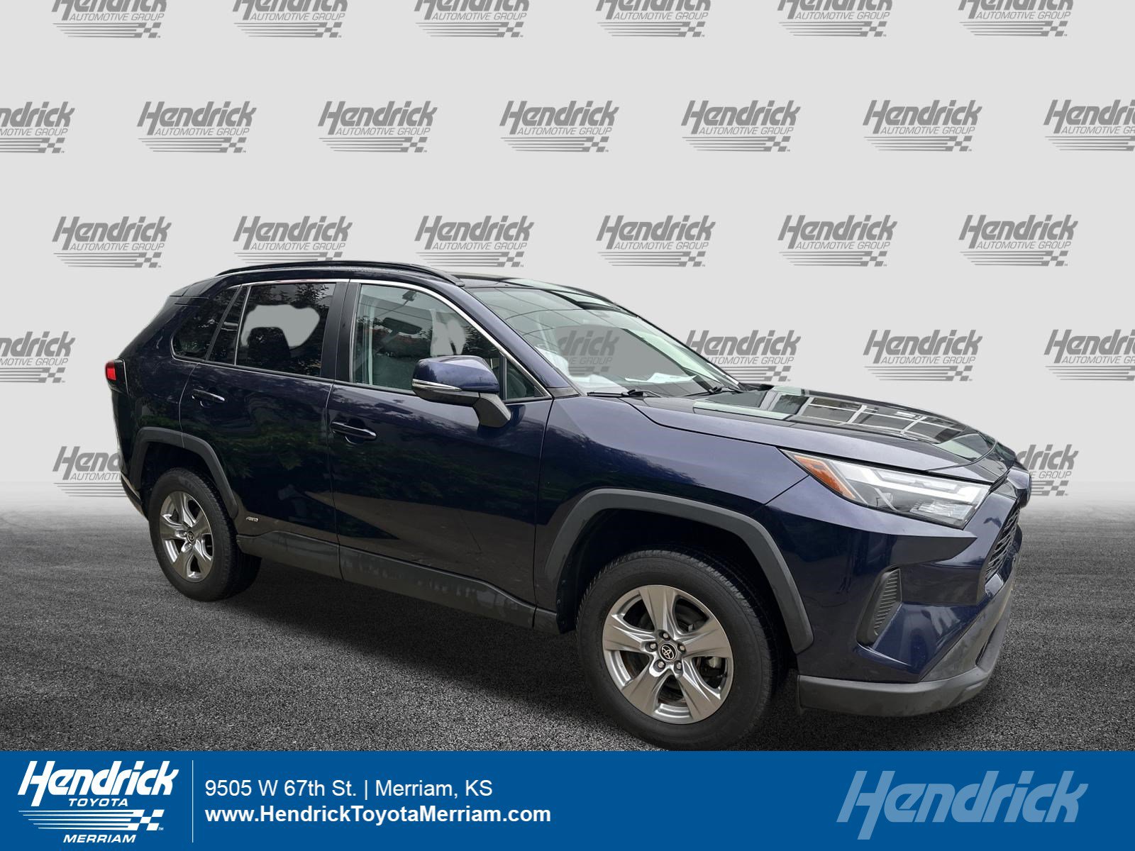 Used 2022 Toyota RAV4 XLE AWD/4WD video 1