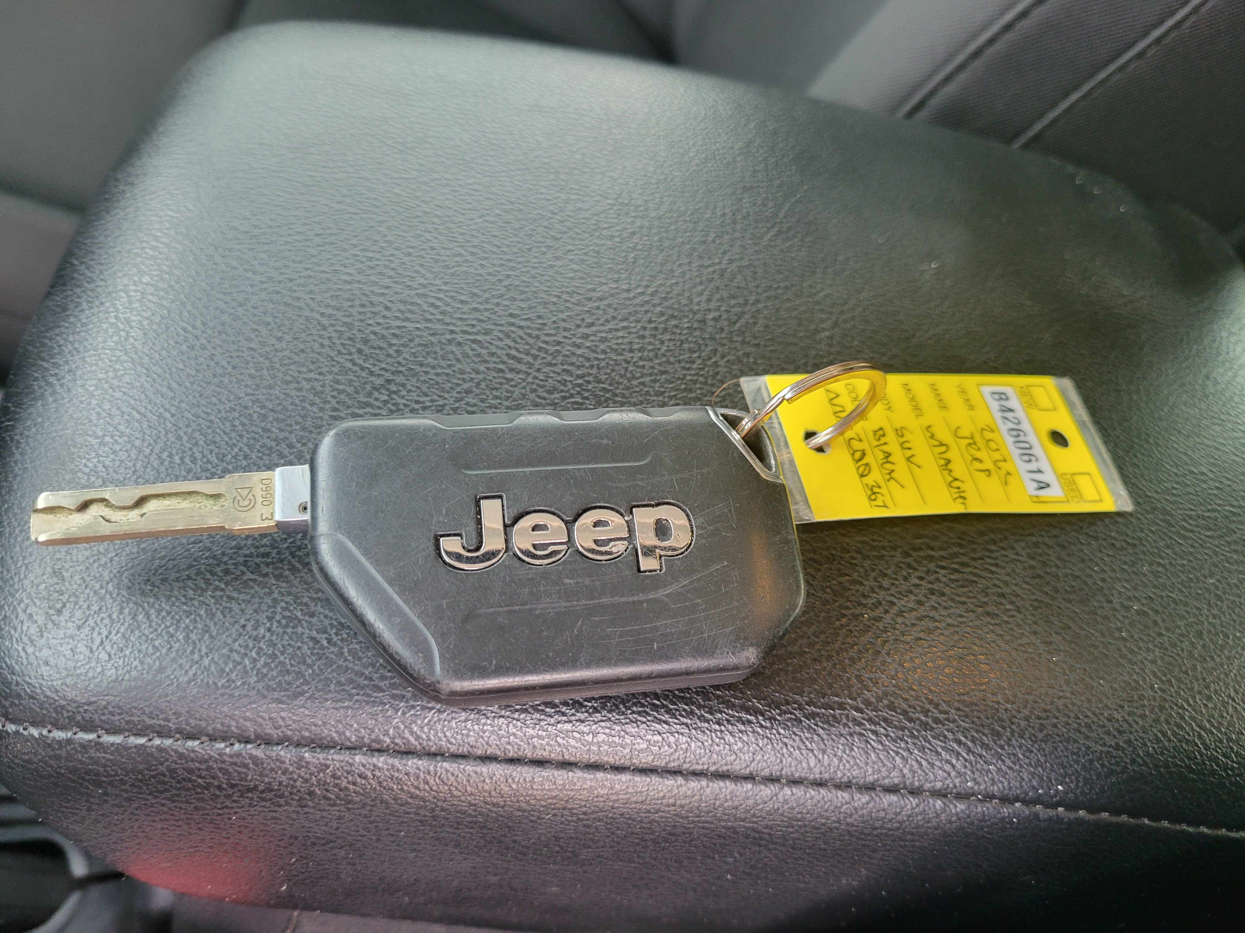Used 2022 Jeep Wrangler Sport AWD/4WD image 39