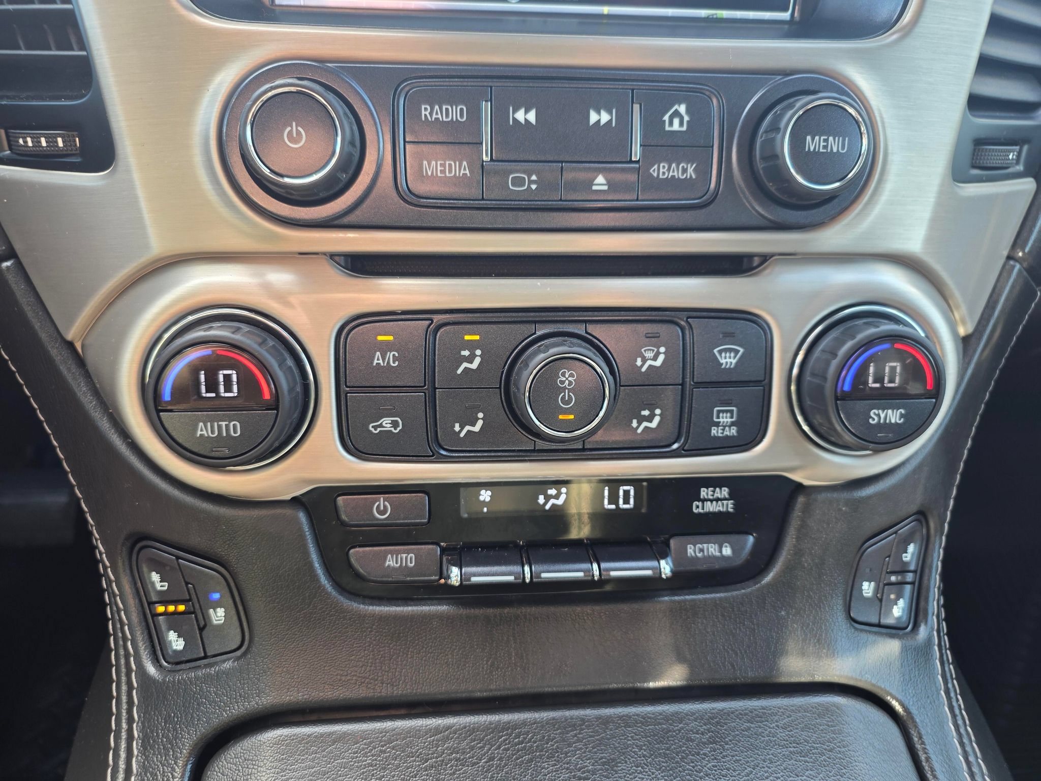 Used 2019 GMC Yukon Denali w/ Denali Ultimate Package AWD/4WD image 17