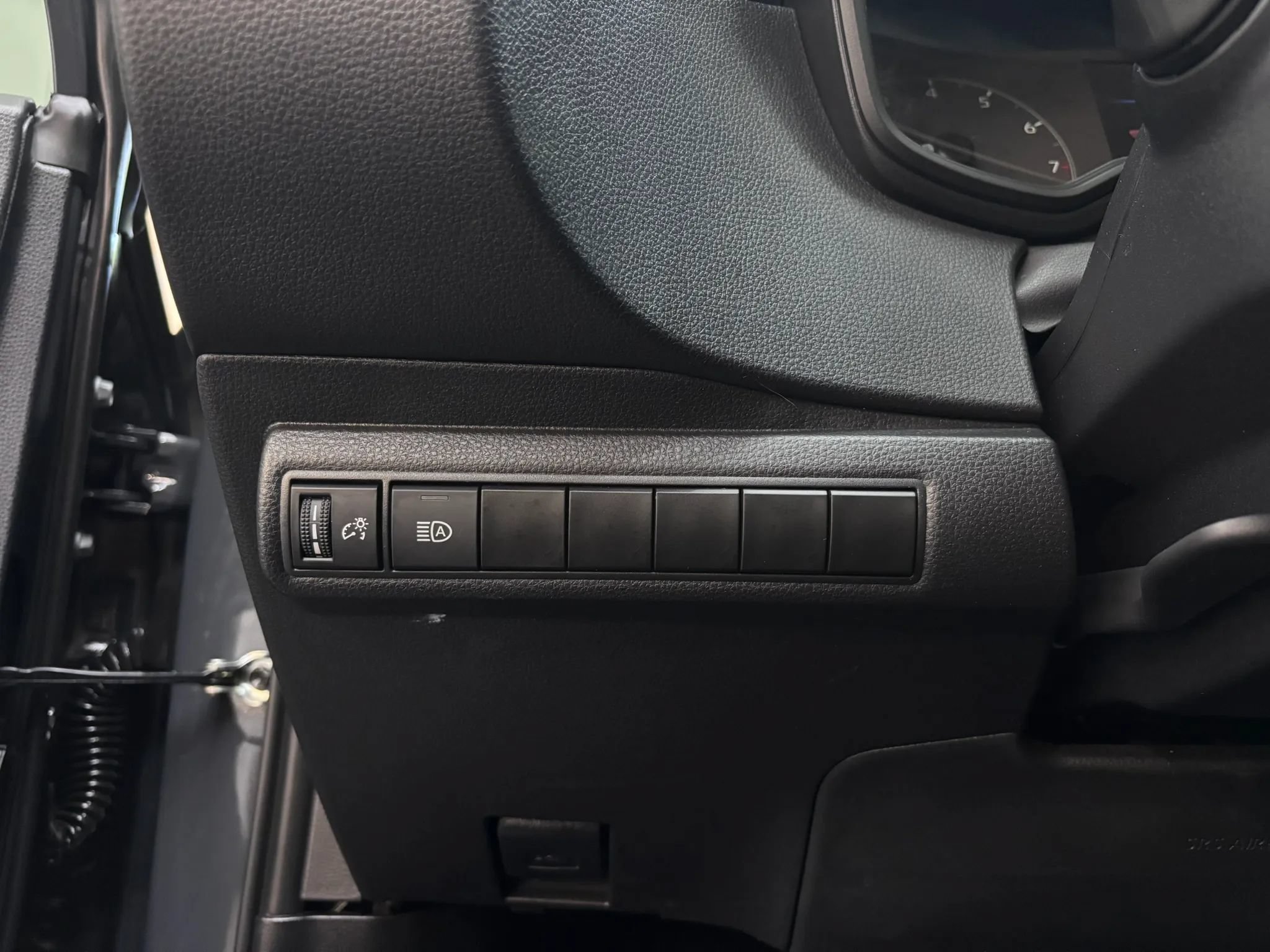 Used 2024 Toyota Corolla LE FWD image 8